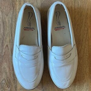 AEROSOLES Vintage Classic White Loafers